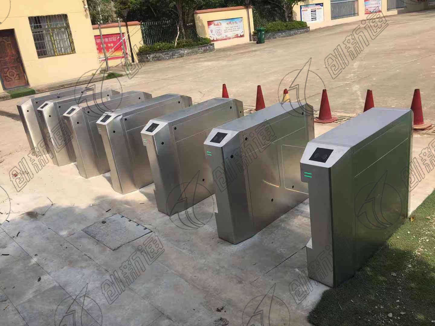 摆闸 摆闸